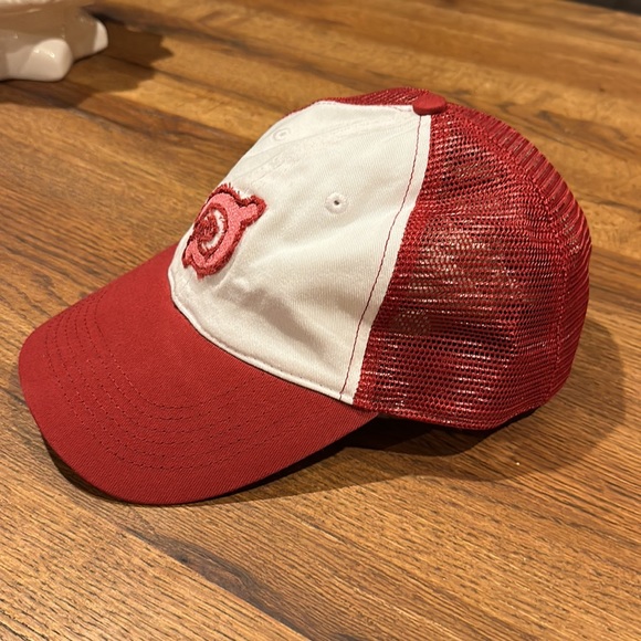 Peloton women’s hat. NWT. Never worn, in bag. - Picture 2 of 6